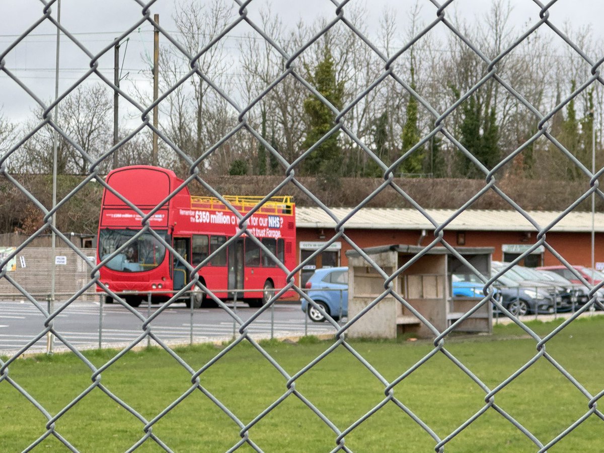politi_cal95's tweet image. Labour parking their campaign bus right outside a polling station in Levenshulme. Pretty sure this is illegal under @ElectoralCommUK rules about not putting campaign material within 100m of a polling station!