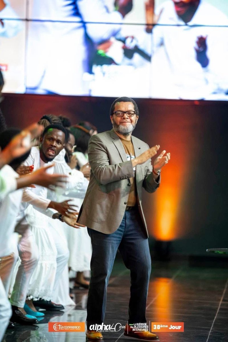 MarcelloTunasi's tweet image. Protégez jalousement ceux qui nourrissent votre paix, ravivent votre foi et préservent la joie de l’Esprit en vous. Ils sont un don du ciel.
#joie #pasteurmarcellotunasi #communion