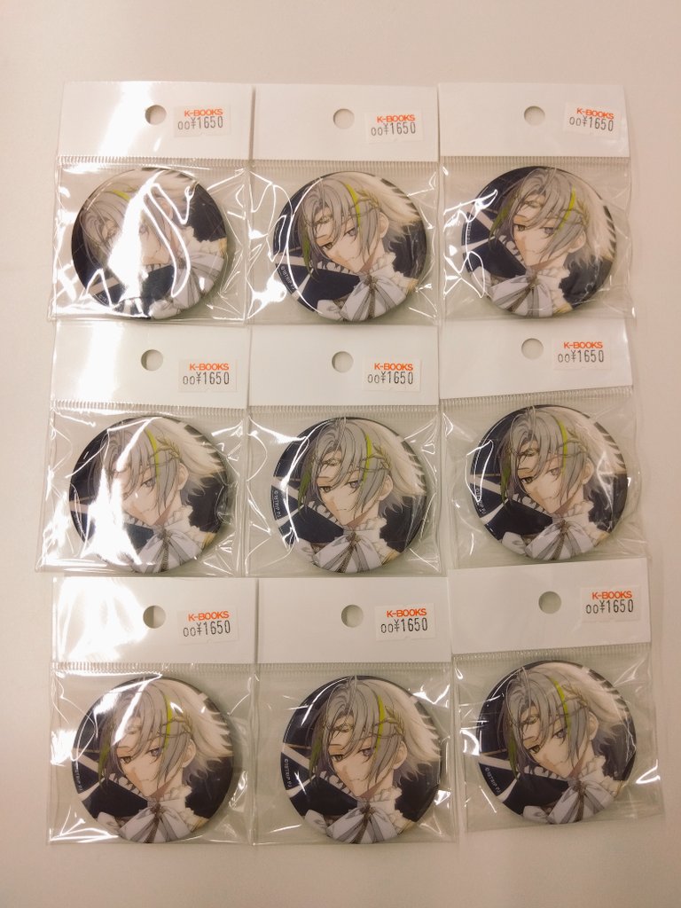 入荷情報】 18TRIP エイトリ 琉衣 缶バッジ 入荷しました✨ #kbooks