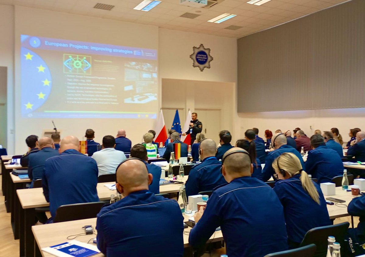 PoliciaLocalValència tweet media