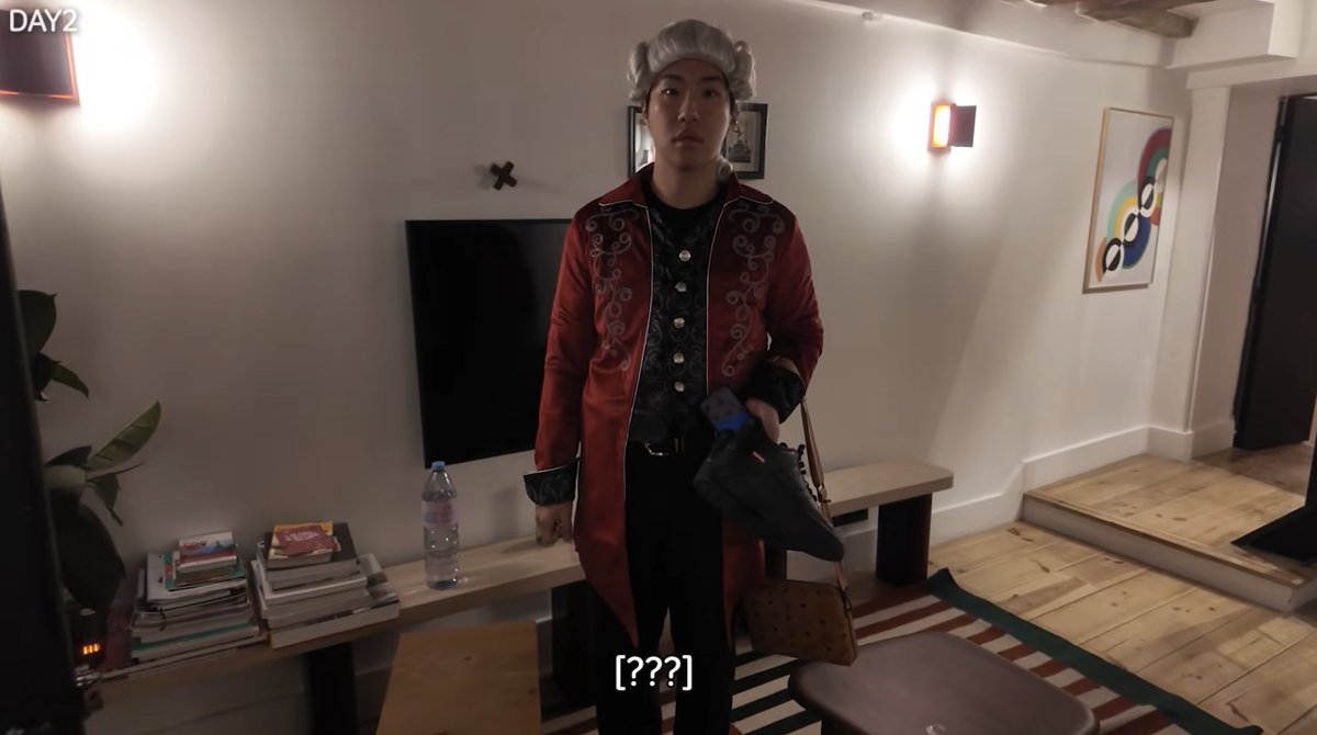 킹키 이렇게입고 베르사유궁전가서 입뺀당한거 존나웃겨시발
