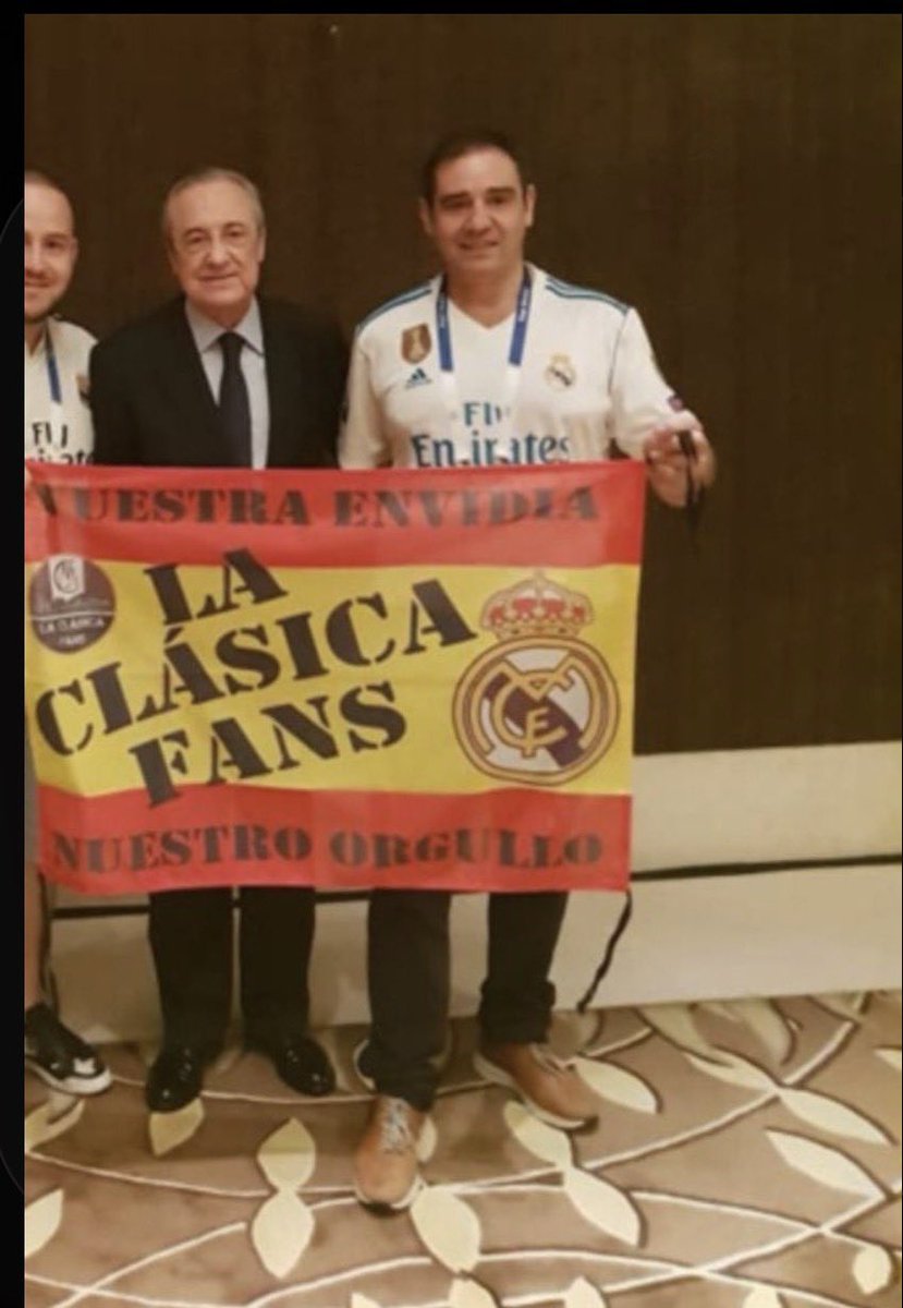 Oyes <a href="/realmadrid/">Real Madrid C.F.</a> este personaje sigue campando a sus anchas x el club,entrando al campo,viajando y demás privilegios,mucho comunicado para echar a un mindundi,pero con este NO tenéis cojones,tanto miedo le tenéis,tanto tiene q contar d lo q se cuece en la grada y despachos ??