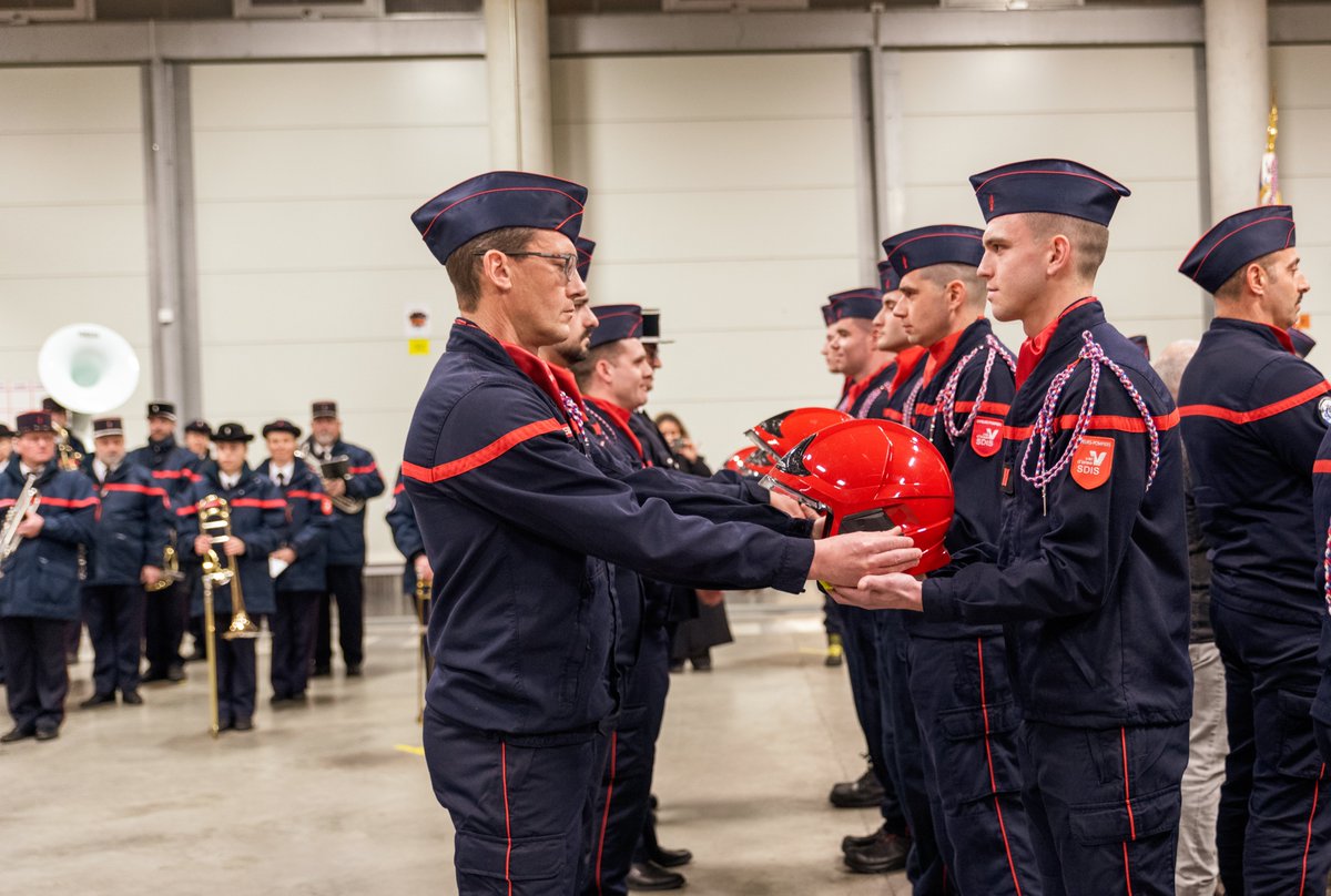 [#RemiseDeCasque] Retour en images sur la cérémonie de baptême de la Formation d’intégration de sapeurs-pompiers professionnels “Clément Bally” 👩‍🚒👨‍🚒

Le 25 février, au Centre de Formation Départemental du #Sdis95, c’est entourés de leurs proches que les 10 caporaux de la FI