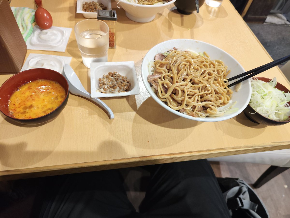 まがり tweet media