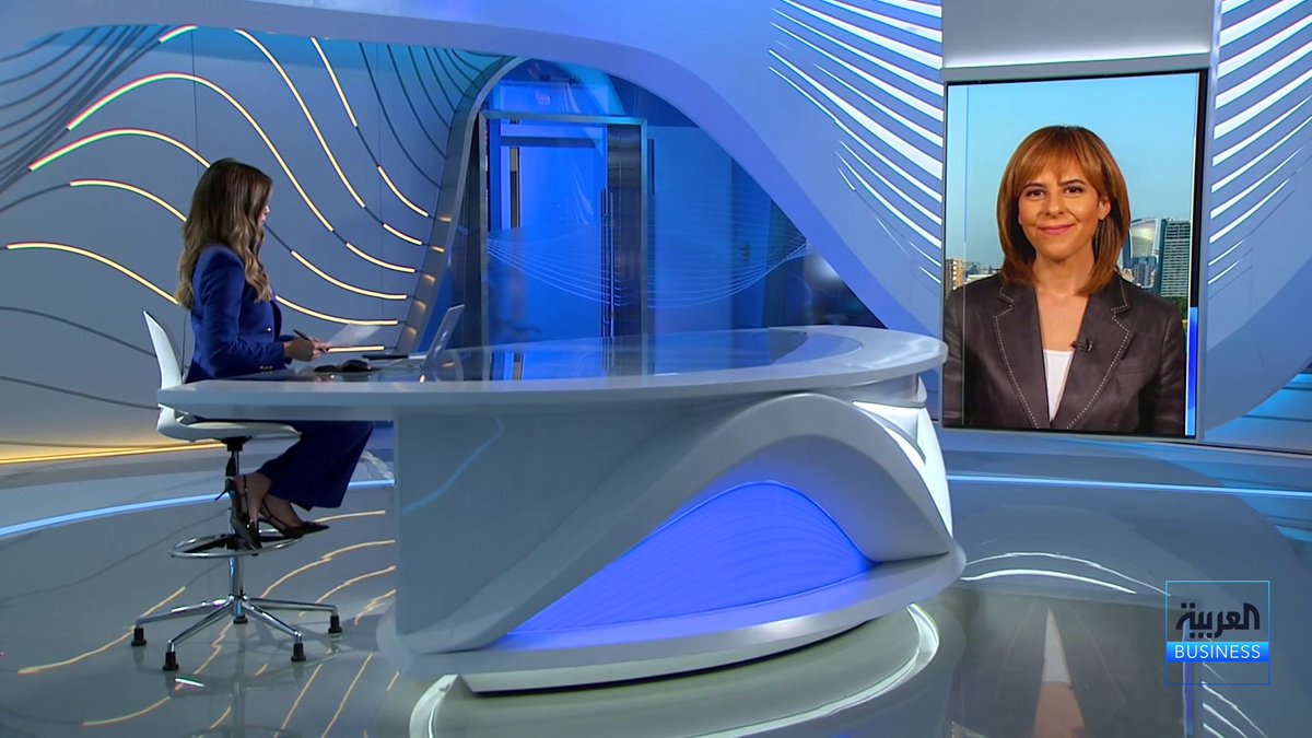 مراسلة العربية كارينا كامل: المكاسب العالمية امتدت من وول ستريت إلى آسيا حيث سجلت مؤشرات مثل نيكاي مستويات قياسية بدعم أسهم التكنولوجيا والبرمجيات. شركة ستيلانتس سجلت خسارة سنوية تقارب 20 مليار يورو لهذه الأسباب. سهم رولز رويس مدعوم بارتفاع الأرباح بنحو 40% نتيجة قوة الطلب على محركات الطائرات. NoufHijazi_bn _Business 