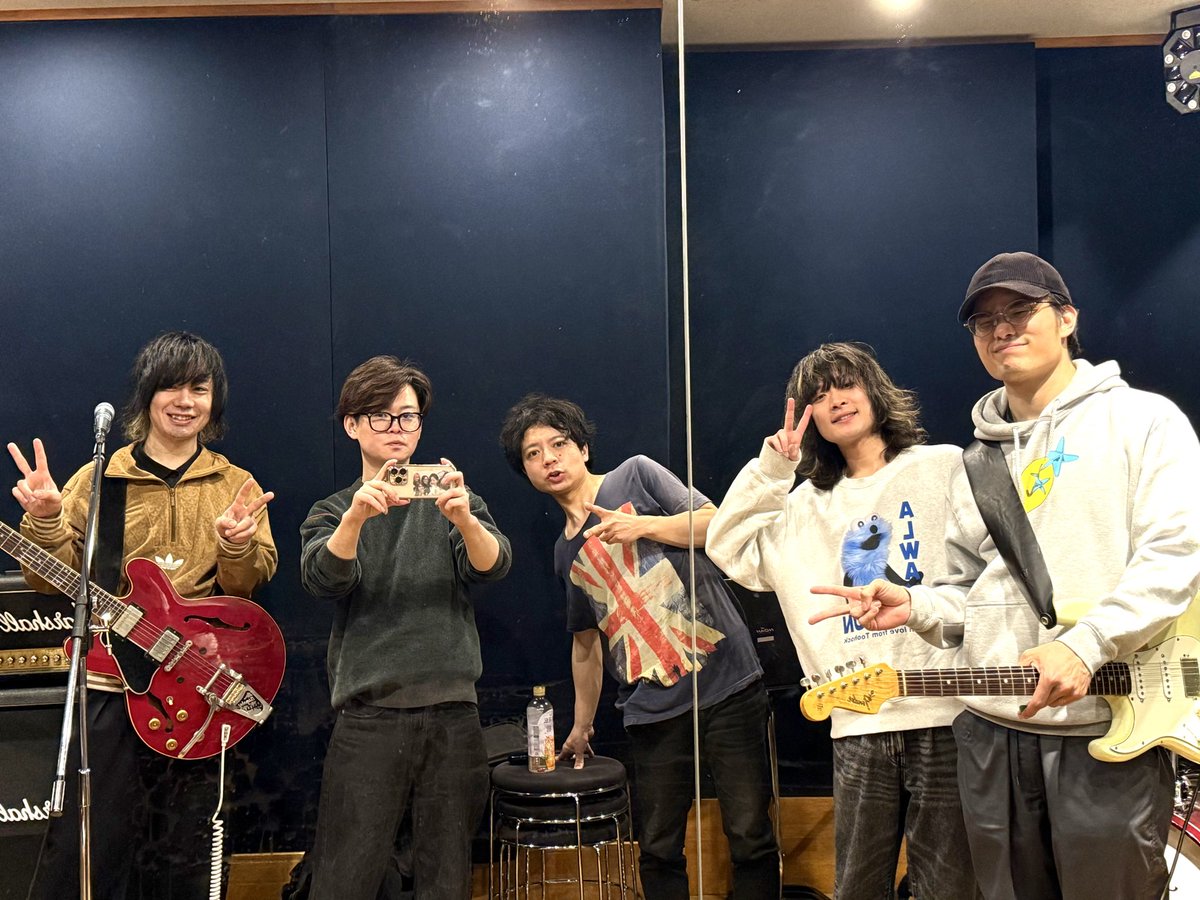 riffnowakusei's tweet photo. 【サポートメンバー紹介🎸】
3.1(日) @下北沢DaisyBarはサポート2名を迎えて、"5人体制"で演奏します！🪐

Sup Gt.大月(@ytok29 )
Sup Ba.ハヤカワカズキ(アルライト)(@hayakawa1311 )

お楽しみに！！ https://t.co/QMARVoY8rZ
