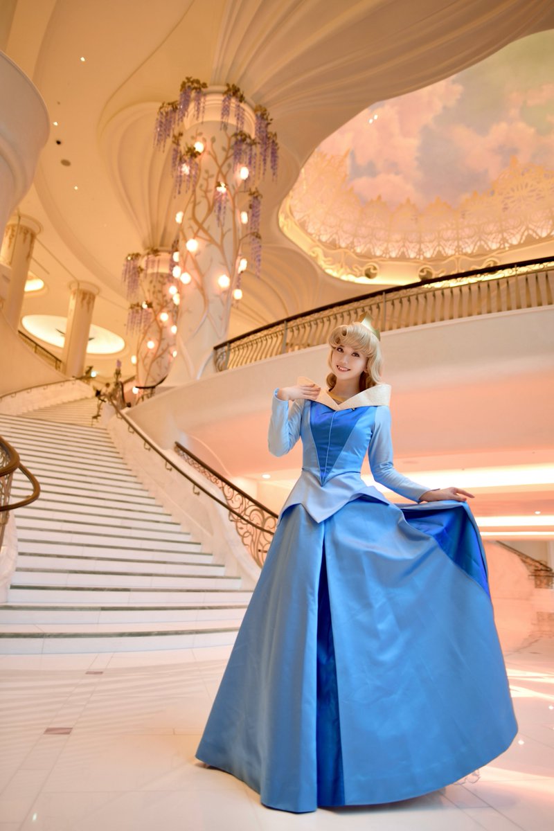 わぁめっちゃ素敵…って思いつつ3枚目のマネキンが着てるのみて