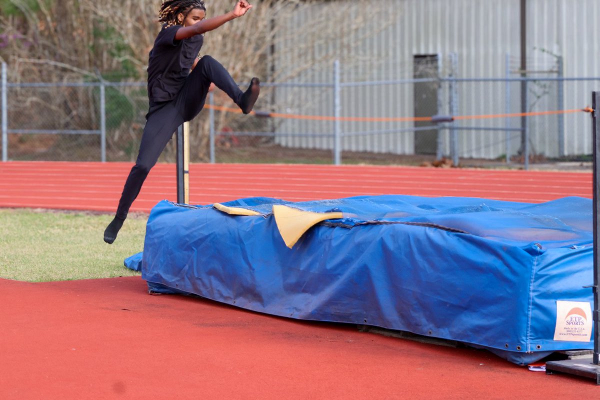 AshtonHackett23's tweet photo. 2026 track season. First meet next week https://t.co/euebWJynSS