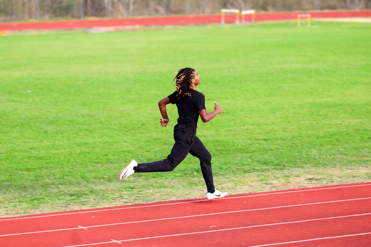 AshtonHackett23's tweet photo. 2026 track season. First meet next week https://t.co/euebWJynSS