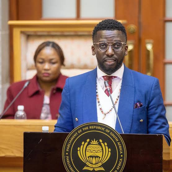 We need to vote better, this 1 must not be in parliament #Adhoccommittee