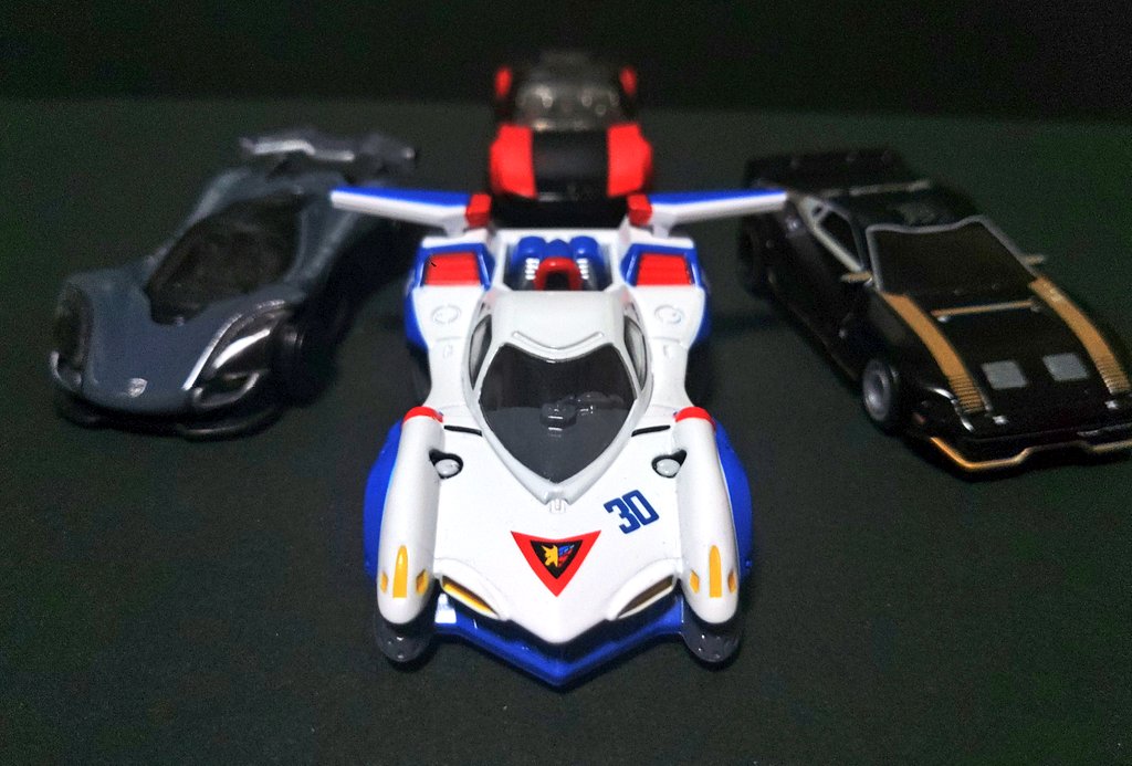 何の参考にもならない比較