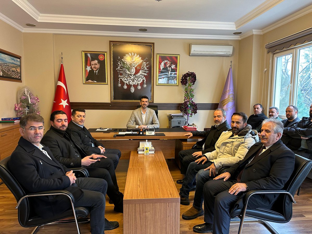 Tokat Akparti İl Başkanı Adem Dizer, Erbaa Akparti ilçe Başkanı Selçuk Barsbay ve Yönetim kurulları ile birlikte Erbaa il genel meclisi üyelerine hayırlı olsun ziyaretleri için teşekkür ederiz....