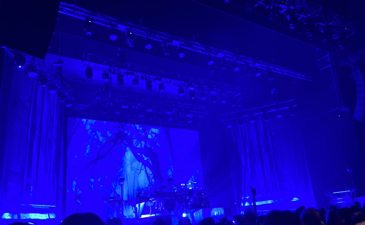KentokiMetal's tweet photo. ハーフタイムにポジションチェンジ🤘 #DreamTheater https://t.co/tX2hksQ3s3