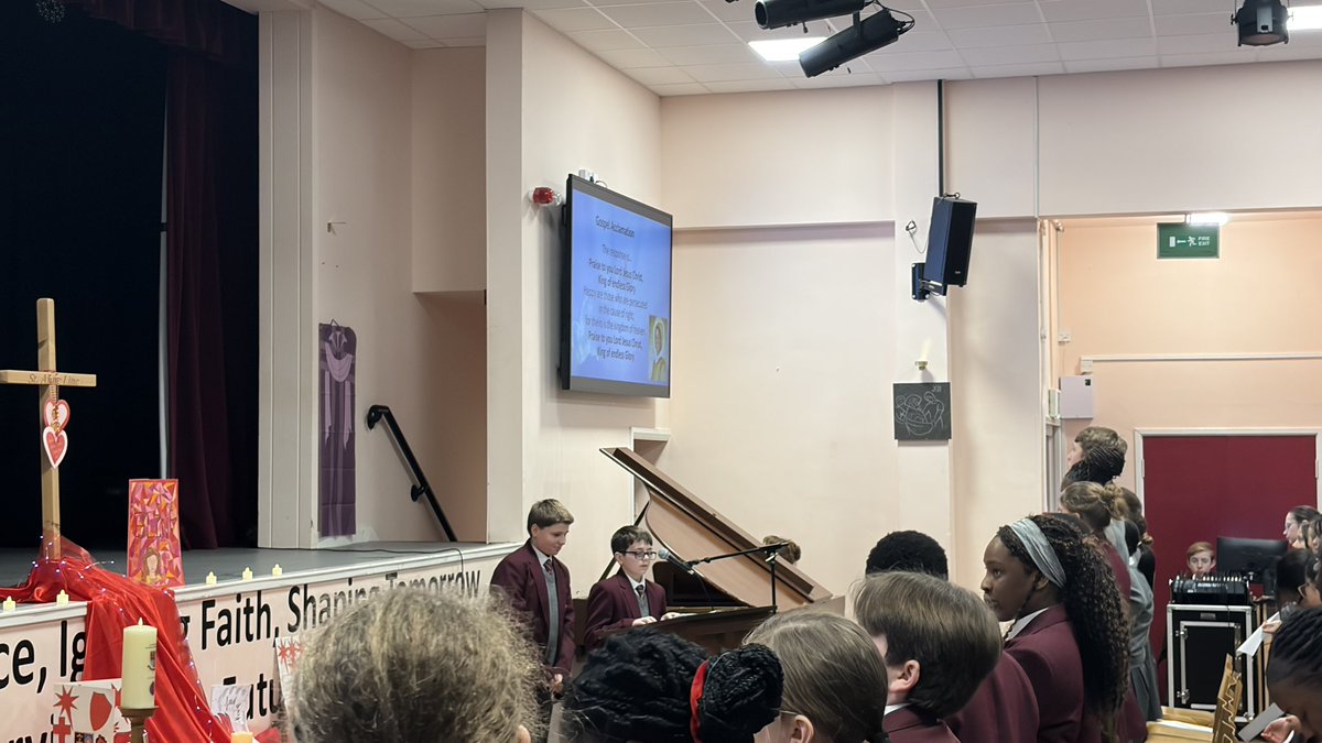 STMComprehensive tweet media