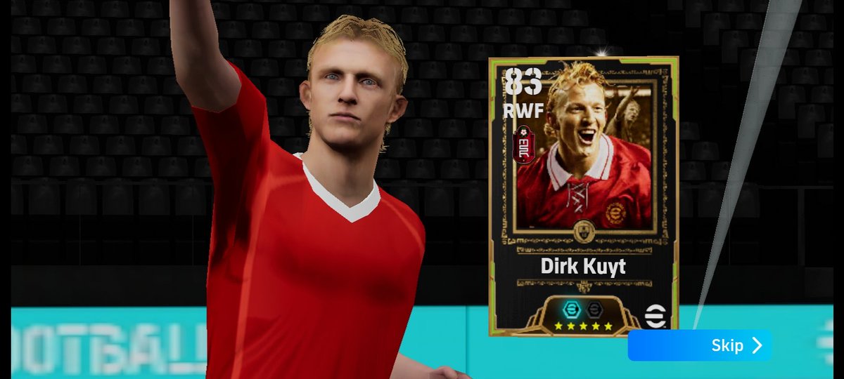 Tobidiran's tweet photo. I spun for Vieri and I didn't get him, then I got Kuyt on my first spin😭😭😭😭 https://t.co/3il1hB1WV6