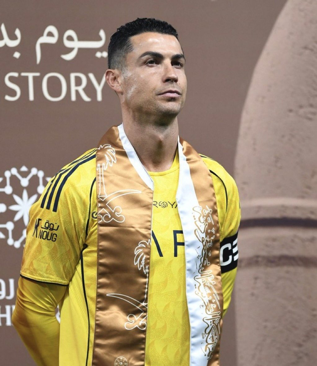 Fabrizio Ronaldo tweet media