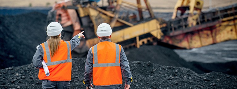 queenprojecteu's tweet photo. 👥 Employment and Companies in Aggregates in Europe
In the EU      mining and #quarrying sector, around 371,000 people were directly      employed in 2022.
Including      indirect and induced jobs (supply chain, services, etc.), total employment      effects are significantly higher — on average each direct #mining job      supports about 2.3 additional jobs in the wider economy.
According      to industry databases, there are around 64,000 companies operating      in mining across Europe. This represents roughly 0.13% of all European      registered companies.  These firms collectively account for about 0.7% of total #employment     and about 1.34% of all business sales in Europe.
