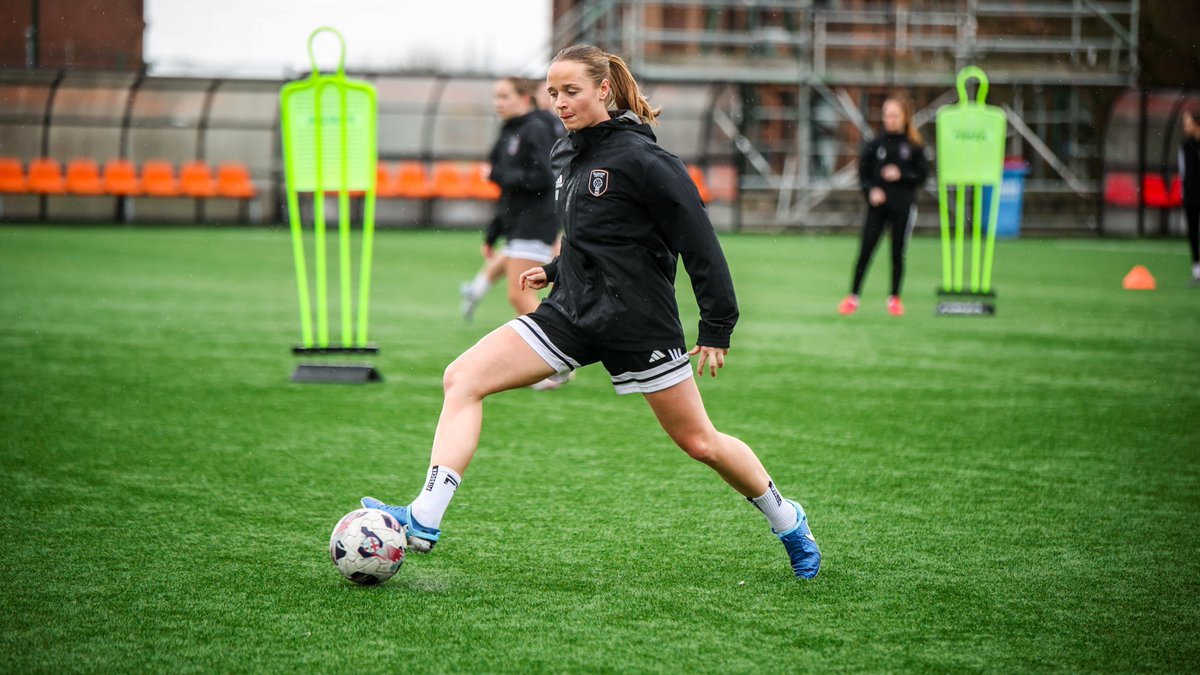 GlasgowCityFC's tweet photo. The hard work doesn't stop 💪

Join us for our first game of the @SWPL split when we host Partick Thistle at the Peasy on 15th March.

🎟️ https://t.co/C1NQqGDQhX https://t.co/kPkBkQ3m12