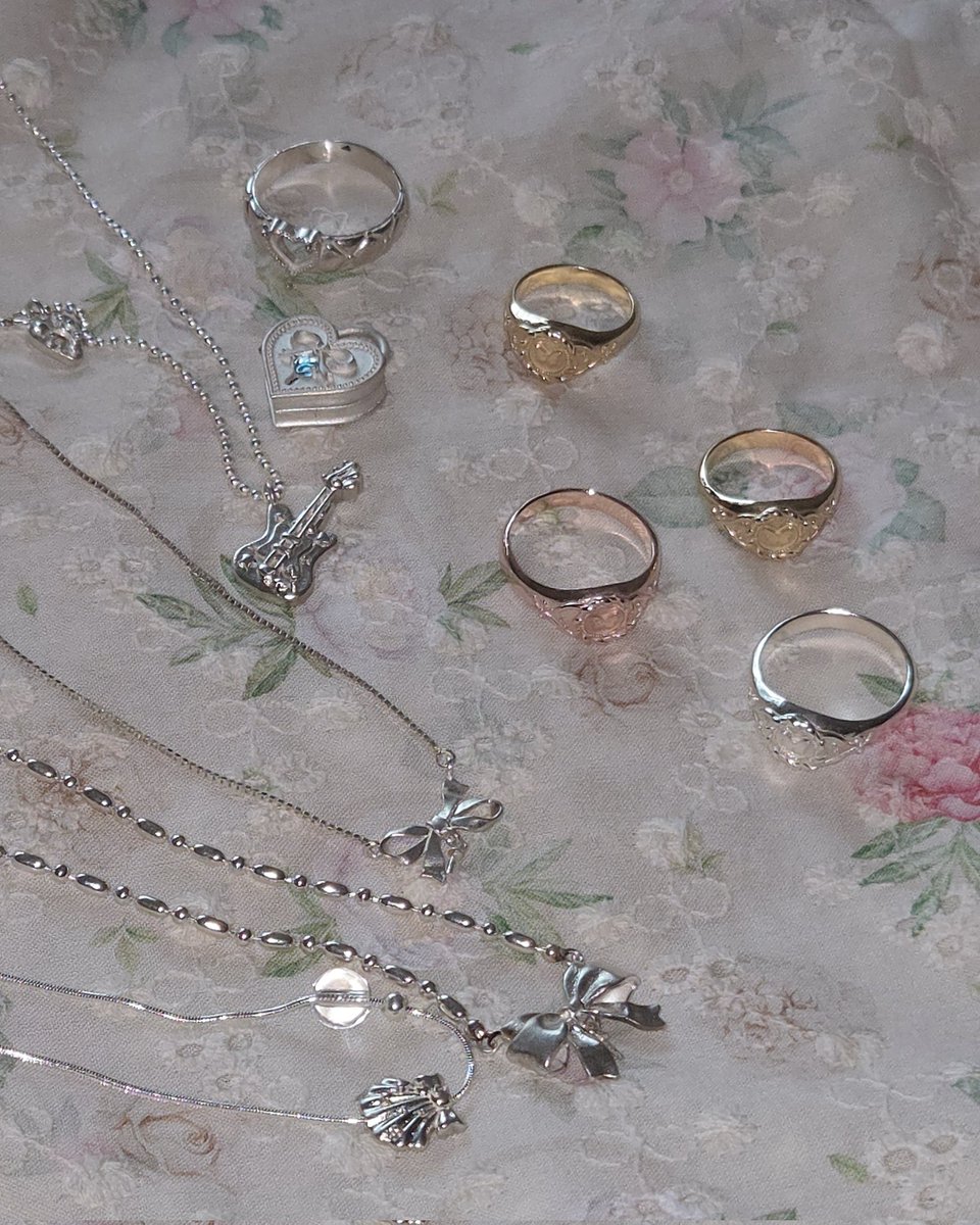 𝐈𝐯𝐨𝐫𝐲𝐛𝐮𝐛𝐛𝐥𝐞 tweet media