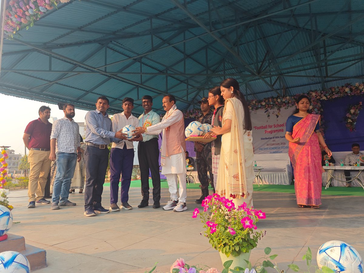 KVBurdwan's tweet photo. Football for School (F4S) Event at PM SHRI KENDRIYA VIDYALAYA BURDWAN ON 26  FEBRUARY, 2026 https://t.co/5dDDHkVNwp