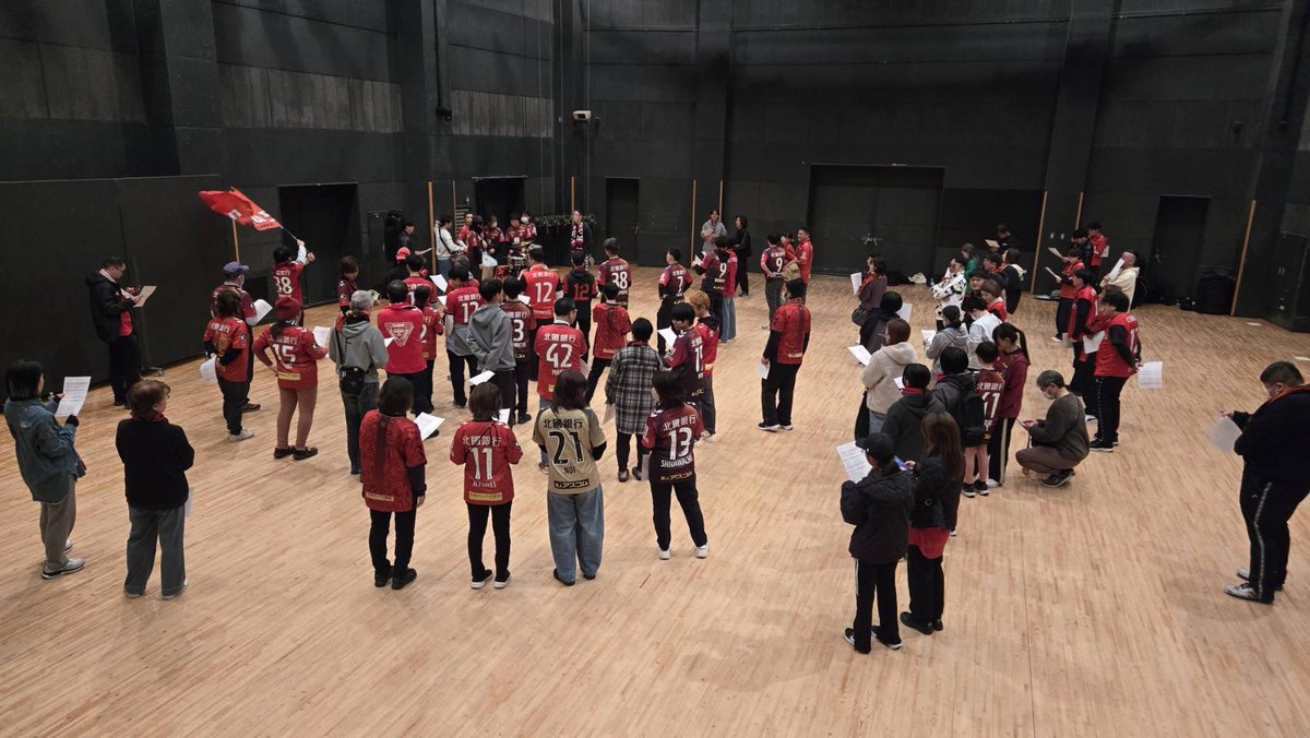 本日、大バモトレ実施しています！
週末のホーム開幕に向け、気持ちを高めていきましょう🔥
本日参加できない方も個人練習をして、スタートから熱くできるようにしましょう‼️
#zweigen #ツエーゲン金沢