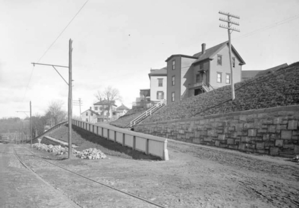 ClintonHistSoc's tweet photo. The very end of Oak Street where it meets Rt 70.  Note the trolley tracks. https://t.co/VqHrhdxLUA