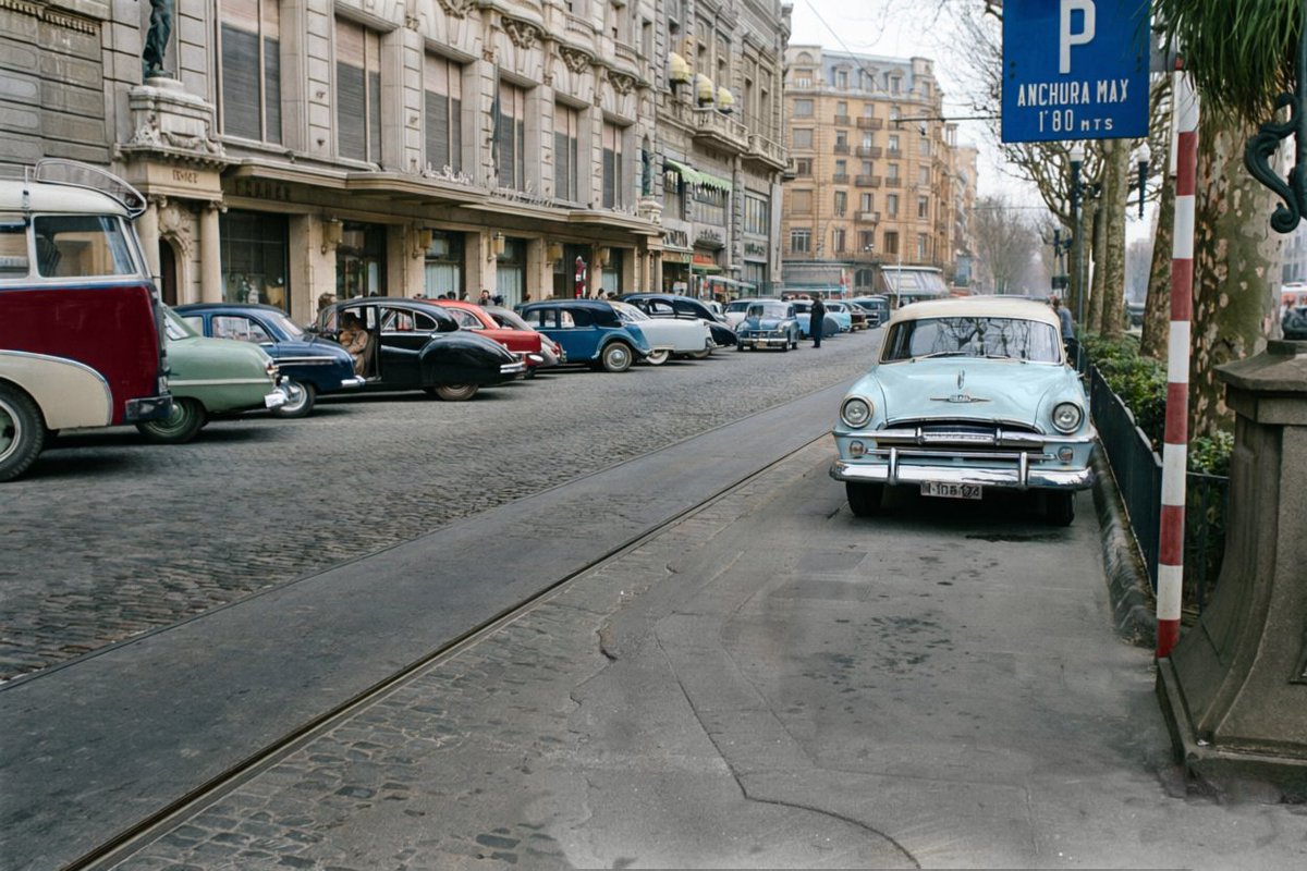 Antiga Barcelona acolorida tweet media