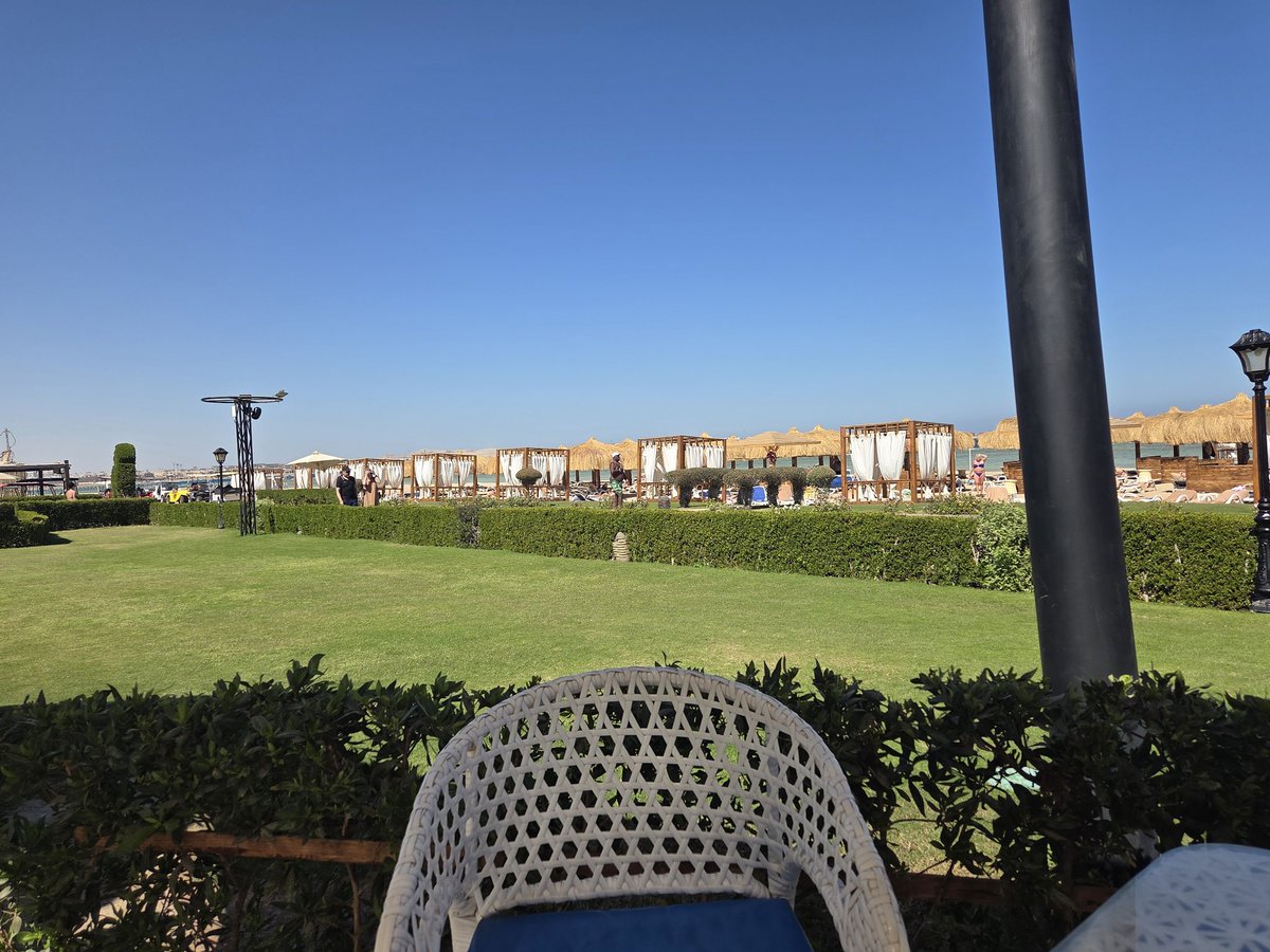 angryman3 tweet media