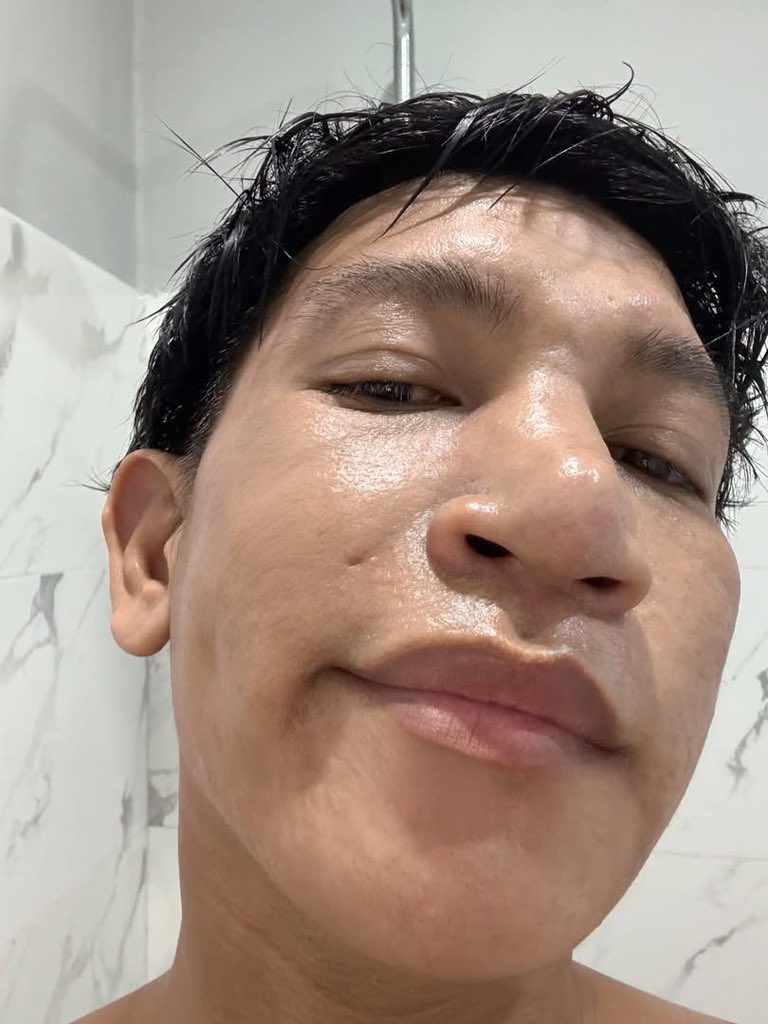 พ่อไม่รู้ว่าเป็นตุ๊ด 💃🏻 tweet media