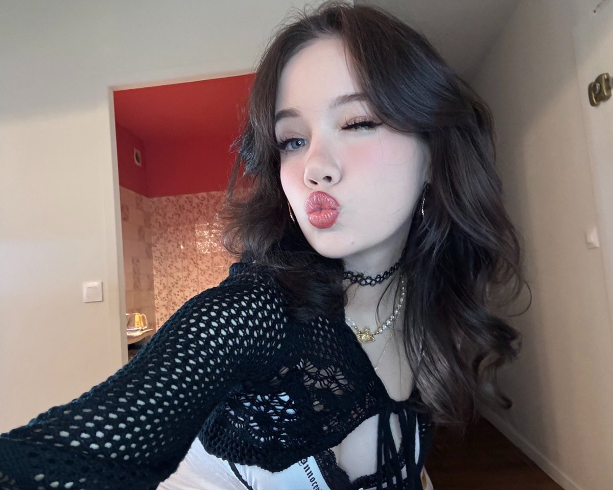 :3