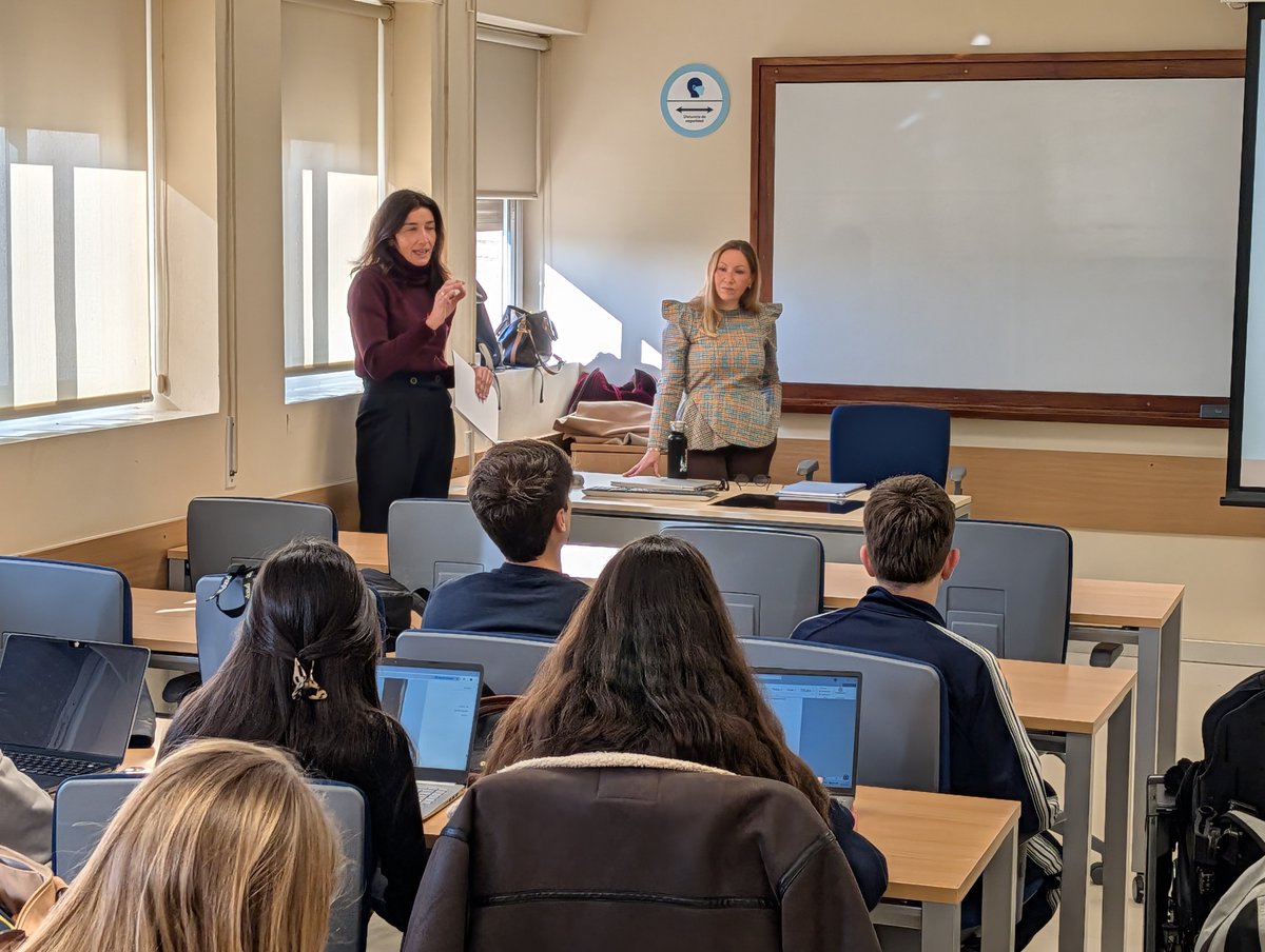 Universidad Loyola tweet media