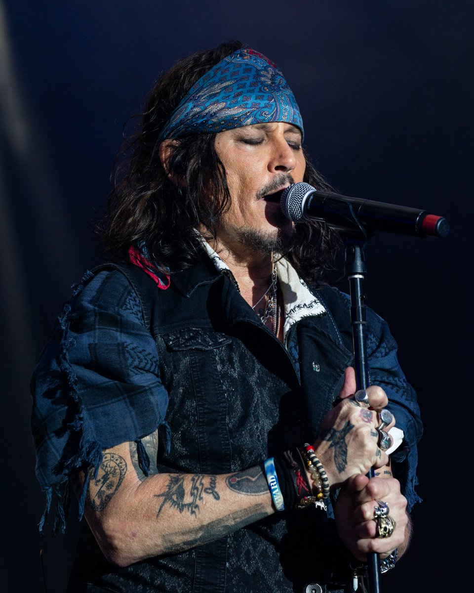 Hollywood Vampires tweet media