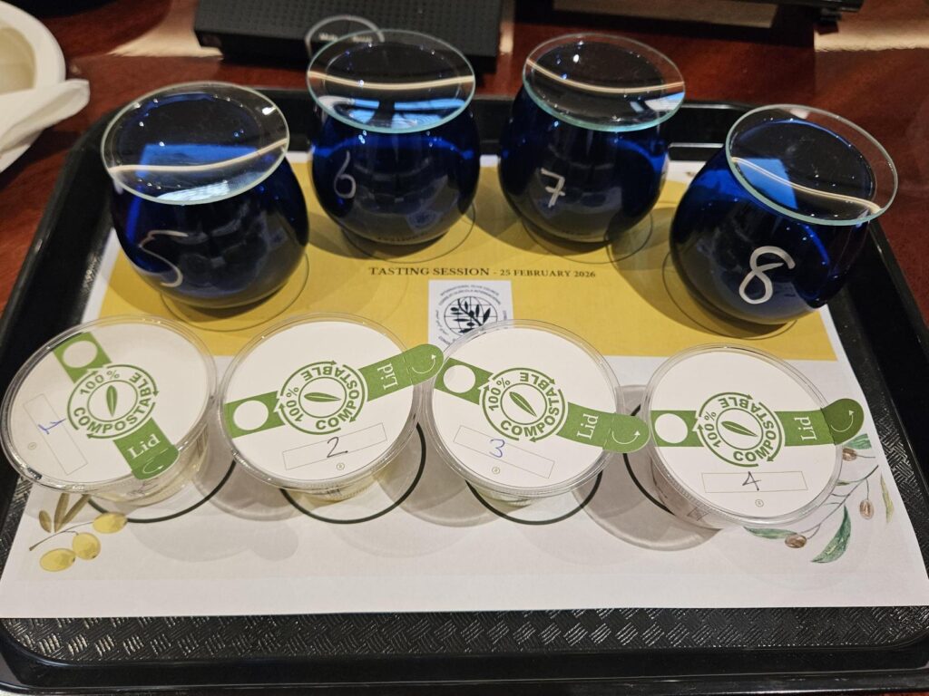 iocolivenews's tweet photo. https://t.co/fYUEojyba6
The International Olive Council (IOC) organised an olive oil tasting session at its headquarters in Madrid for 26 officials from @madridsalud  Salud, the public body responsible for health promotion and prevention in the city of Madrid. https://t.co/gMvhHEnGoZ