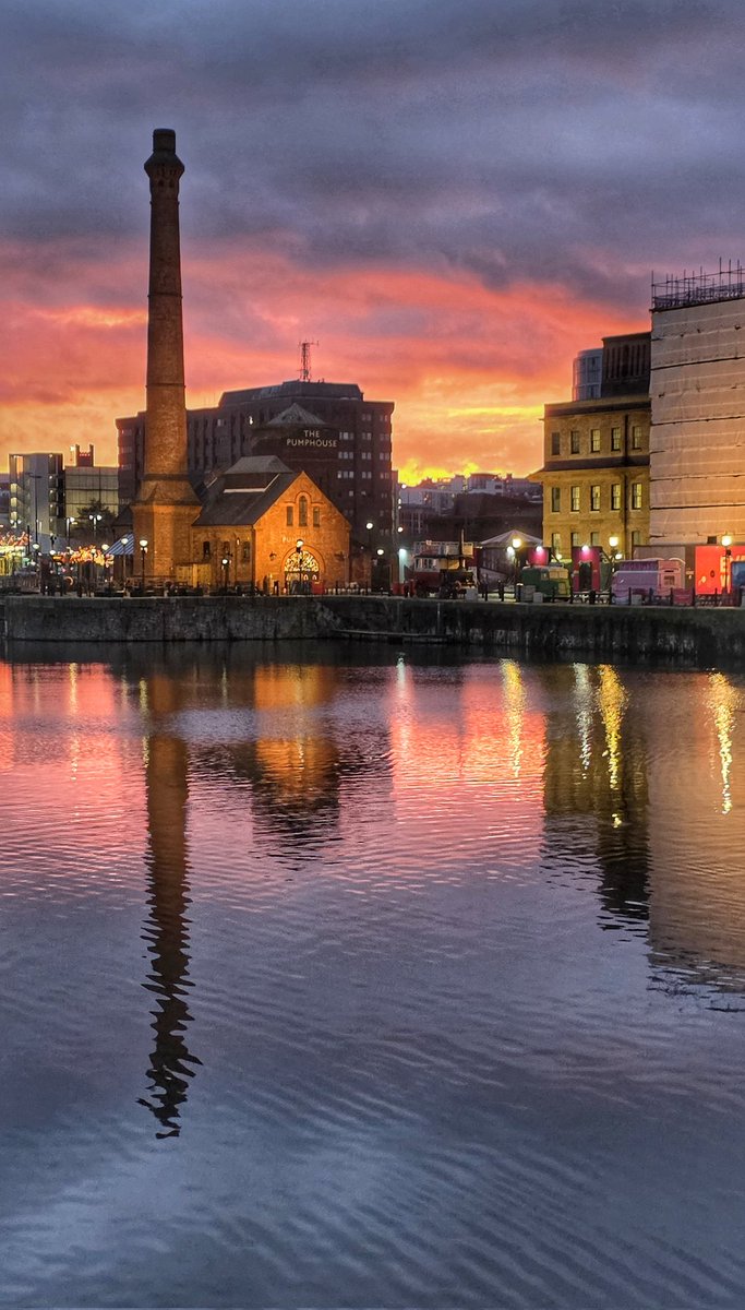 allthetrigpoint's tweet photo. Liverpool this morning ❤️🌅

#Liverpool 
#Kingston
#Albertdock
#Sunrise https://t.co/UK0ndtnBnS