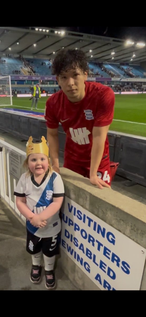 Kroblues tweet media