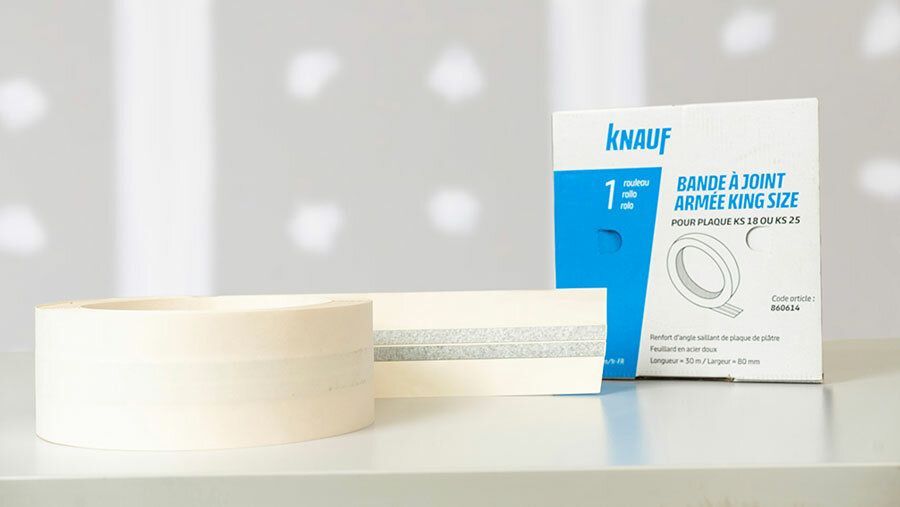 Batinfo_com's tweet image. Bande à joint armée King Size de Knauf : une solution idéale pour les plaques de plâtre BA18 et BA25, comme les cloisons en double peau buff.ly/JMRrn04 #bande #joint #plâtre #cloisons #finition