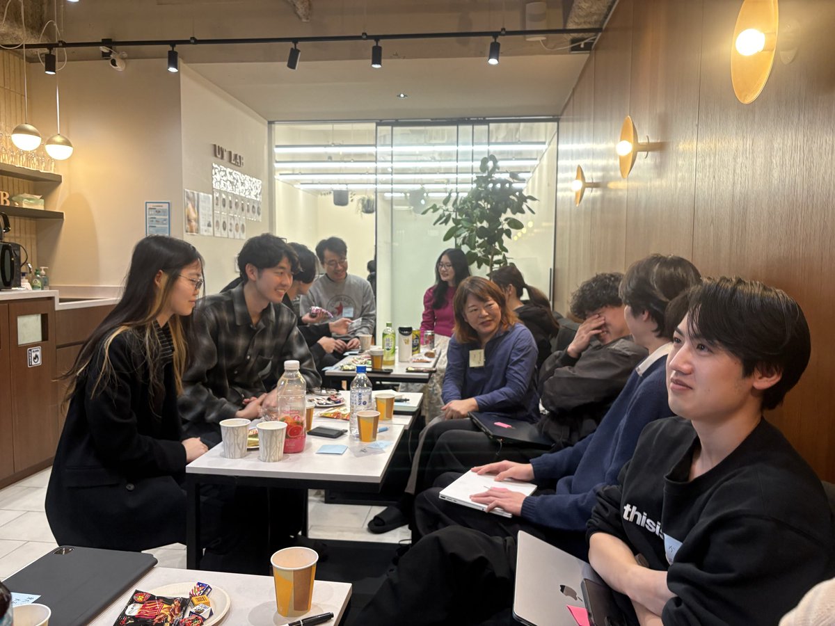 utlab_manager's tweet photo. 昨日、UT-LABにて第11回メンバーシップ総会を開催しました！
新しいプロジェクトも加わって刺激的なプロジェクトのピッチ＆知見交流の時間になりました！🔥

UT-LABでは、様々な分野のプロジェクトがあり、日々優秀な学生が集って交流しています！

ご興味ある方はぜひメンバーシップにお申し込みください🌟

#UTLAB
#東大生
#東大コミュニティ
#東大起業
#AI
#理系学生