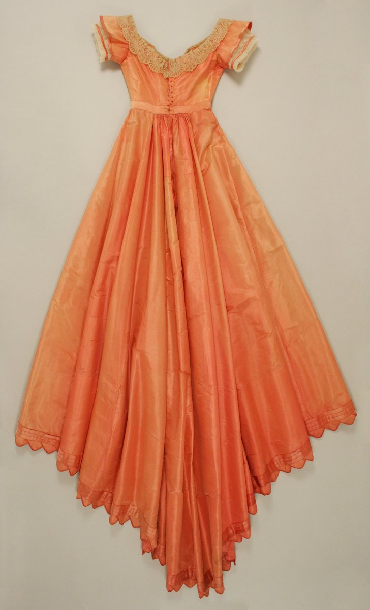 Evening dress, 1867–68. The MET.