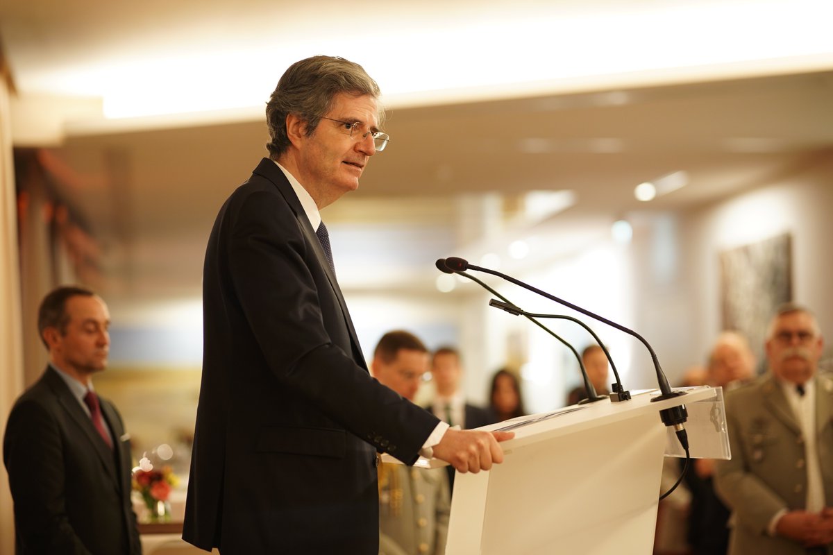 Amb_Delattre tweet picture