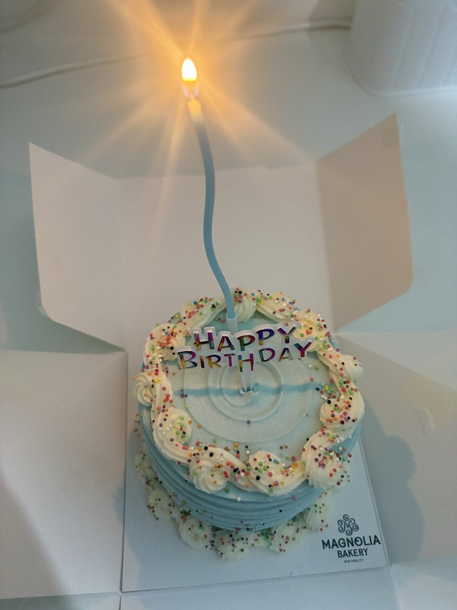 tusett7's tweet photo. ✨🥳🎂🧿💅 https://t.co/DnnDe5wSUJ