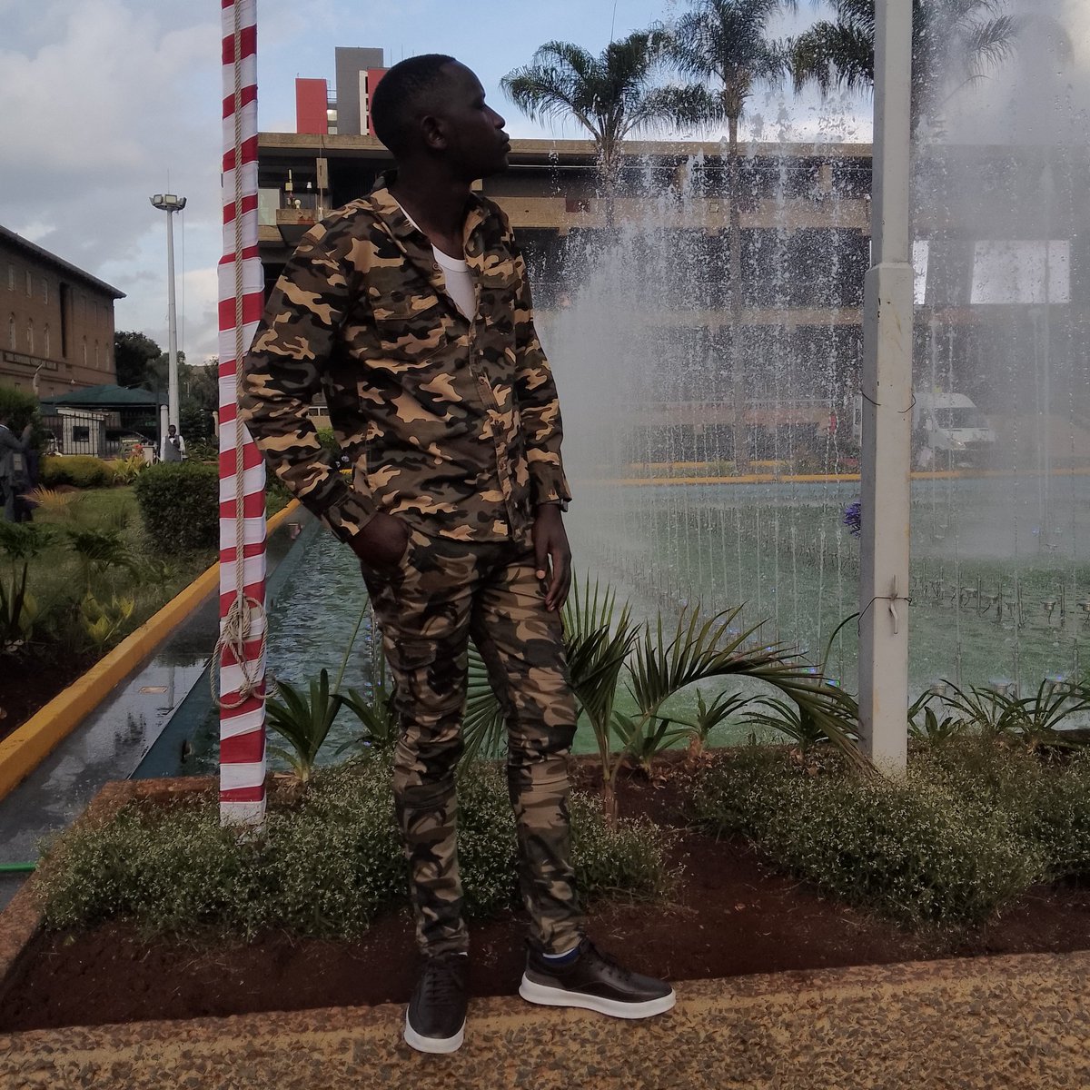 Joseph_Momanyi_'s tweet photo. #NewProfilePic https://t.co/7FE7xfUr9H