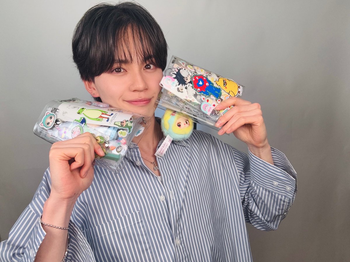 まって‼️ #IDOL1ST ツアーグッズ！？ 中島健人くんのぷっくりシール激