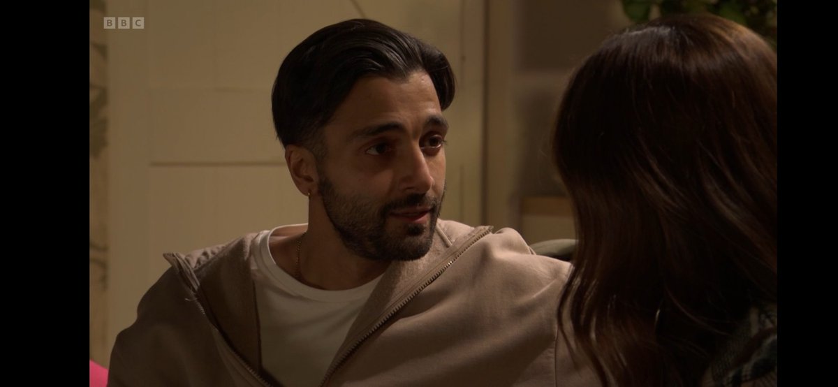 RyanSoapKing25's tweet photo. What a great time to be called Vinny in soapland 😂❤️ #Lennny #Pinny #EastEnders #Emmerdale https://t.co/Zpo3PTjTTk