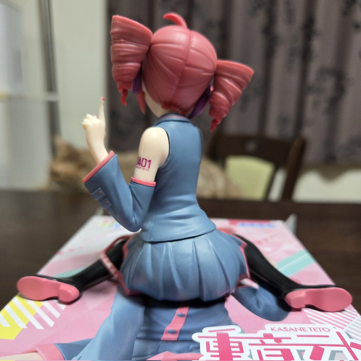 あ…尻……間違えた、テトさん……カワイイネ……