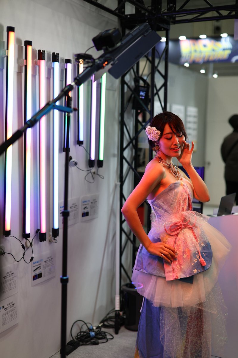sswool51's tweet image. 2/26 パシフィコ横浜
CP+2026
#NANLITE さんブースで
#Rinaty さんの
動画を交えた 作例紹介の後
僭越ながら撮影させて頂きました🙇
携帯性も良く
色の調節もできるLED照明
本格的な照明は
敷居が高いのですが
小型のものから使ってみたくなりました
(画像は掲載許可をいただいています)