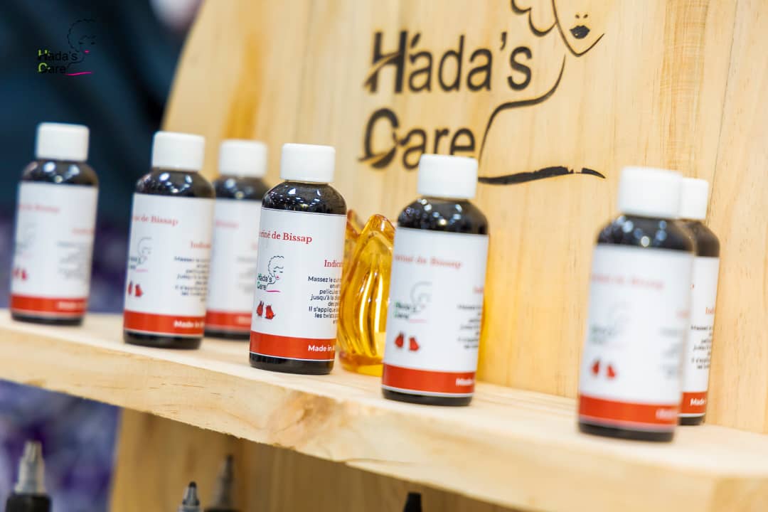 Le Bissap pour venir à bout des pellicules, qui l'aurait cru ? Eh oui ce Glycériné de Bissap ne cesse d'émerveiller ceux et celles qui lui font confiance 🤩🌺 

#soinscheveuxafro #cheveuxafro #afrohairs #HadasCare