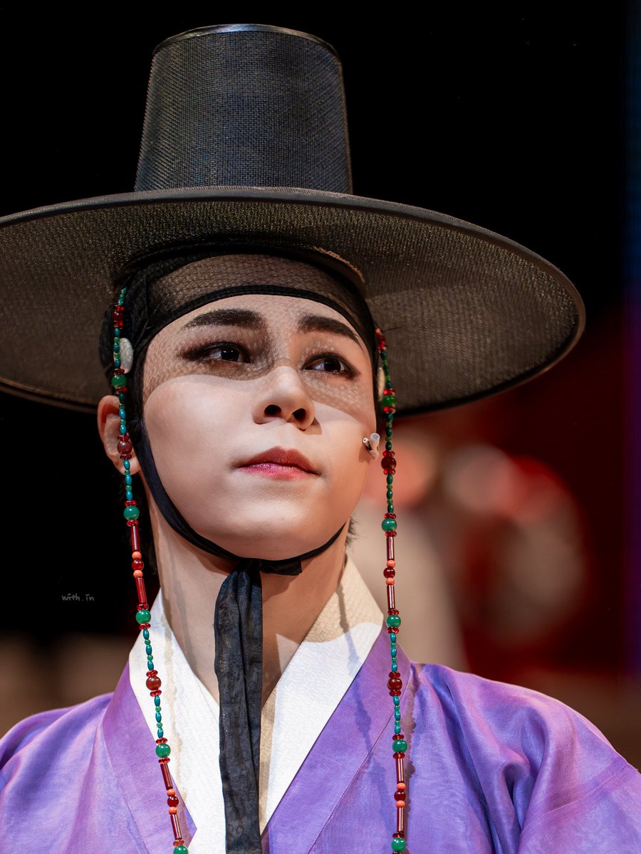 251126 창극 <이날치전> 재연

선비님 얼굴이 서사세요

#김수인 #이날치 #이날치전 #국립창극단 #Suin