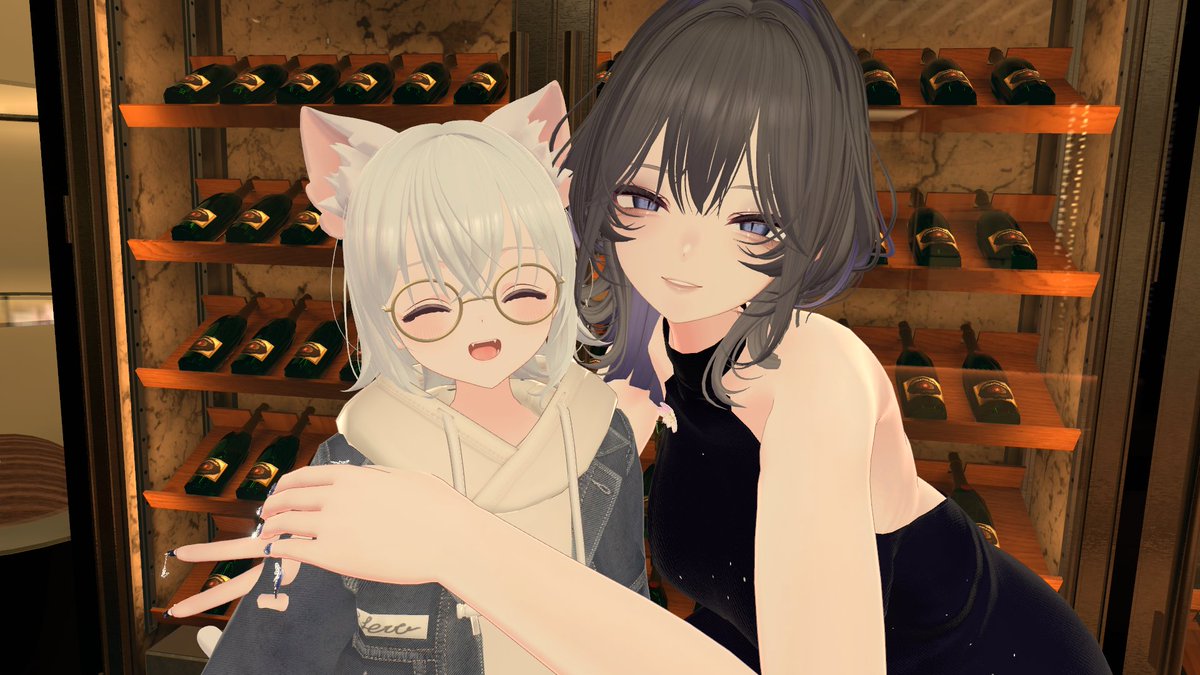 yui_yuica's tweet photo. 先日、前々からお話しは聞いてて気になっていた #こでまりVRC に行ってきました！
ライラさんとみゃさんのお二人とのんびりお話しをさせていただきとても楽しかった！
中央に鎮座していたお犬様もとても面白かったｗ
アフターではお名前を聞くLuNaさんともお話しできて楽しかったです
また行きたいな… https://t.co/bUEhicGC0O