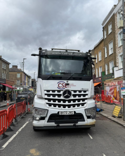 uk_cse's tweet photo. New water main underway in London 💧🚧
Safe, tidy and ready for the next stage.

📞 0118 332 0002
📧 info@cse-uk.co.uk

#CSE #WaterMain #Excavation #SiteProgress https://t.co/U7f6kJVua9