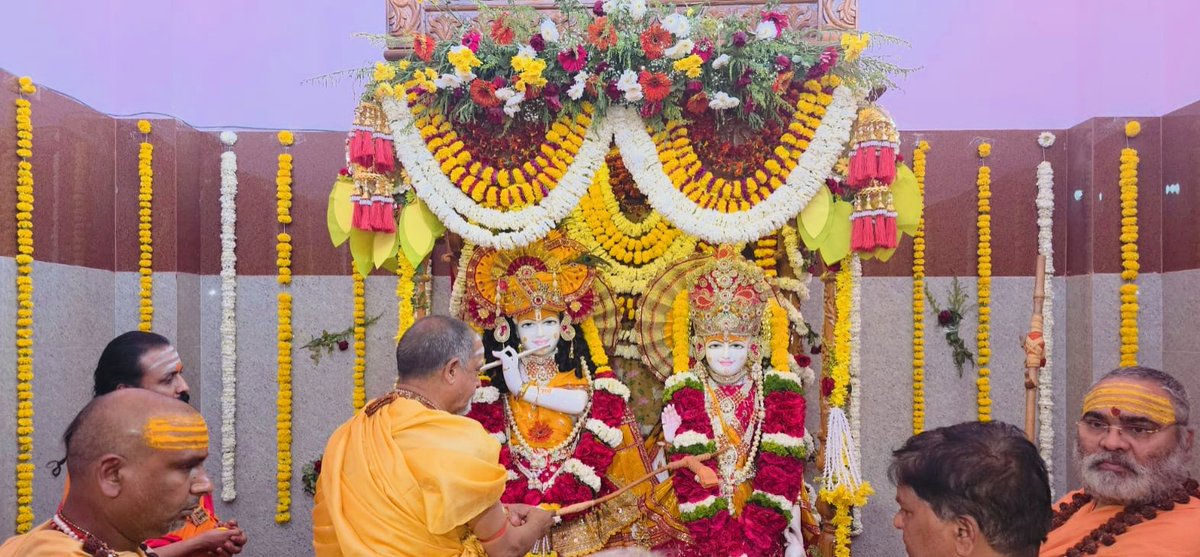 Jagadguru Shankaracharya Dwarka SharadaPeetham tweet media